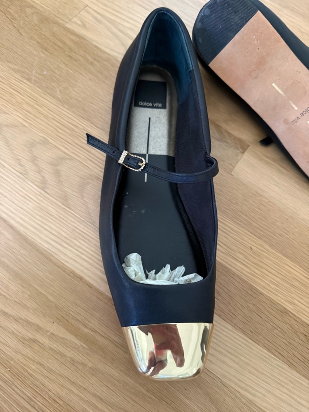 Black Flats with Gold Metallic Toe and Strap dolce vita size 10 - Picture 3 of 3